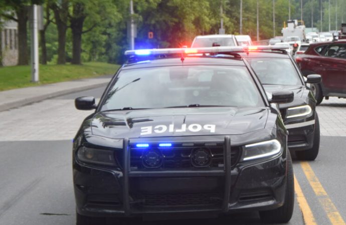 Vedette, visite de marque ou…? Une importante escorte policière a fait tourner les têtes dans la région de Drummondville