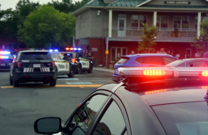 Possible homme armé au skatepark : une importante intervention policière se solde par l&rsquo;arrestation d&rsquo;un individu pour possession de stupéfiants