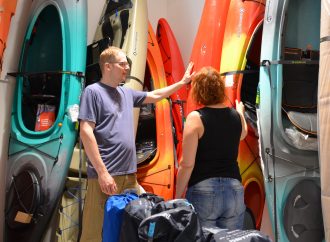 Du débutant au passionné : comment bien choisir son kayak pour explorer la rivière Saint-François et les plans d’eau cet été