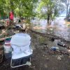 Campement d’itinérance inondé à Drummondville : 24 heures plus tard, une zone sinistrée toujours accessible malgré les risques