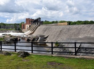 Les retards d’Hydro-Québec continuent de freiner les activités nautiques : une option gonflable pourrait-elle être la solution?