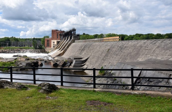 Les retards d’Hydro-Québec continuent de freiner les activités nautiques : une option gonflable pourrait-elle être la solution?