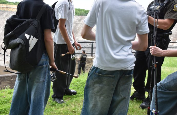 Repérés à temps par Hydro-Québec : cinq jeunes retirés et mis au courant par la SQ des risques de pêcher au pied du barrage