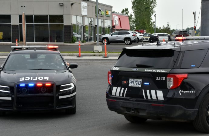 Tentative de vol qualifié : vaste opération policière près de l’autoroute 20 à Saint-Germain-de-Grantham