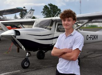 Un exploit peu commun : Joey, un jeune Drummondvillois de 16 ans devient pilote solo