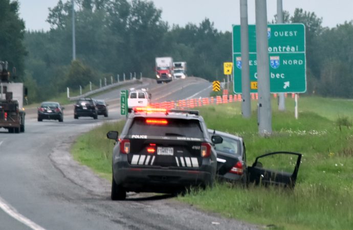 Poursuite policière de Richmond à Drummondville : un automobiliste arrêté après plusieurs dizaines de kilomètres