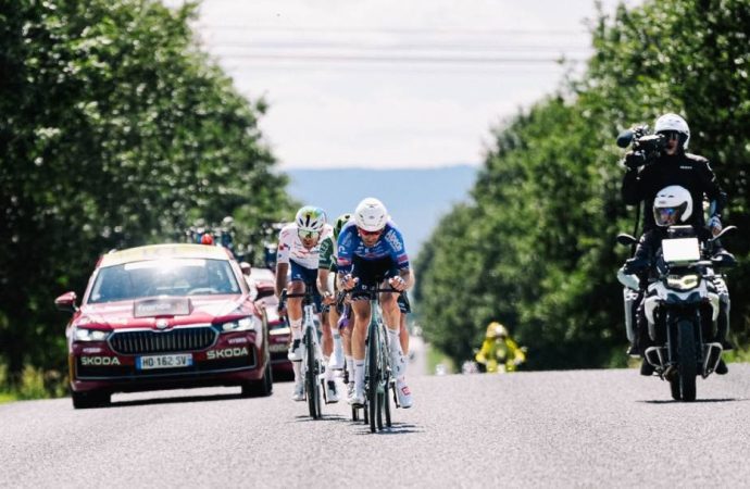 Épreuve du circuit World Tour : Hugo Houle à l’attaque dans l’échappée du jour au Tour Auvergne–Rhône-Alpes