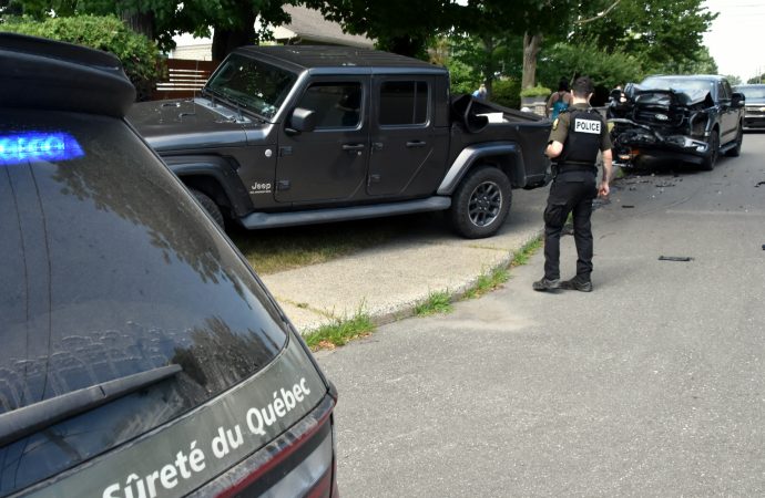 Violente collision dans un quartier résidentiel de Drummondville : un malaise pourrait être en cause