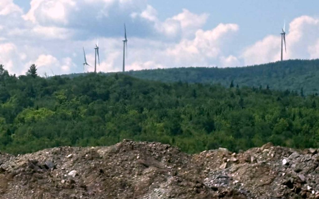 Eolienne Québec-@-Credit-photo-Eric-Beaupre-Vingt55-Tous-droits-reserves (1)