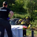 La conductrice a perdu la maîtrise de sa voiture sport avant d'effectuer plusieurs tonneaux @ Crédit photo Éric Beaupré Vingt55. Tous droits réservés (9)