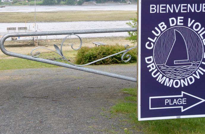 Qualité de l&rsquo;eau : une cote D force la fermeture de la plage publique de Drummondville