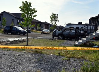 Incendie de véhicules suspect dans un quartier résidentiel : la Sûreté du Québec enquête à Drummondville