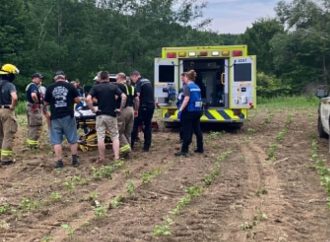 Accident de VTT : un adolescent blessé évacué par les pompiers et paramédics à Saint-Guillaume