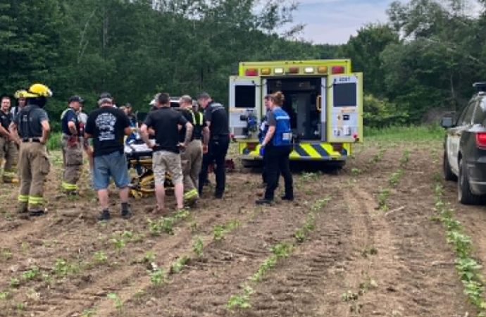 Accident de VTT : un adolescent blessé évacué par les pompiers et paramédics à Saint-Guillaume
