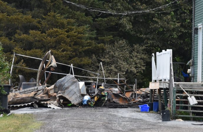 Incendie à Saint-Bonaventure : l’intervention efficace des pompiers permet de sauver une résidence familiale des flammes