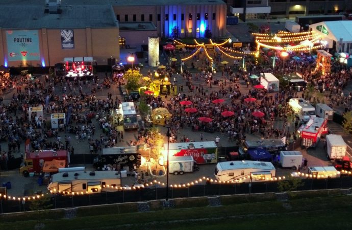 Festival de la poutine : musique, foule et poutine… la recette et la sauce parfaites pour conclure une 19e édition réussie à Drummondville