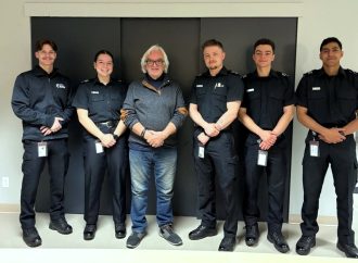 Téléphone au volant : le coroner Yvon Garneau salue la campagne « Un texto de trop » de futurs policiers du Collège Ellis
