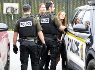 Poursuite de 800 000 $ : après deux séjours derrière les barreaux, Mylène Hébert réclame 500 000 $
