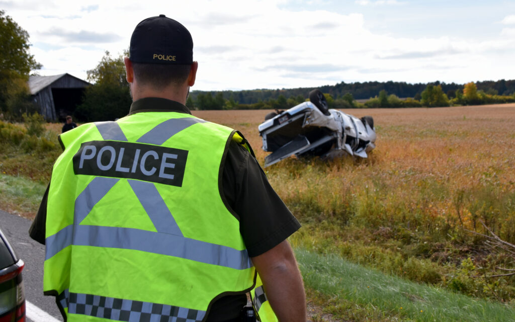 Accident camion Boul St Joseph Drummondville Photo Eric Beaupre Vingt55 tous droits reserves-004