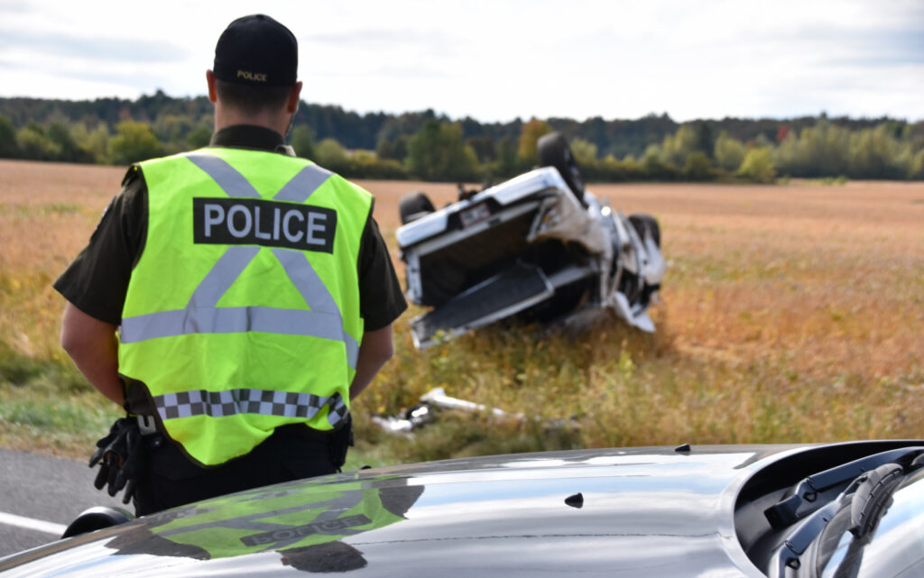 Accident camion Boul St Joseph Drummondville Photo Eric Beaupre Vingt55 tous droits reserves-006