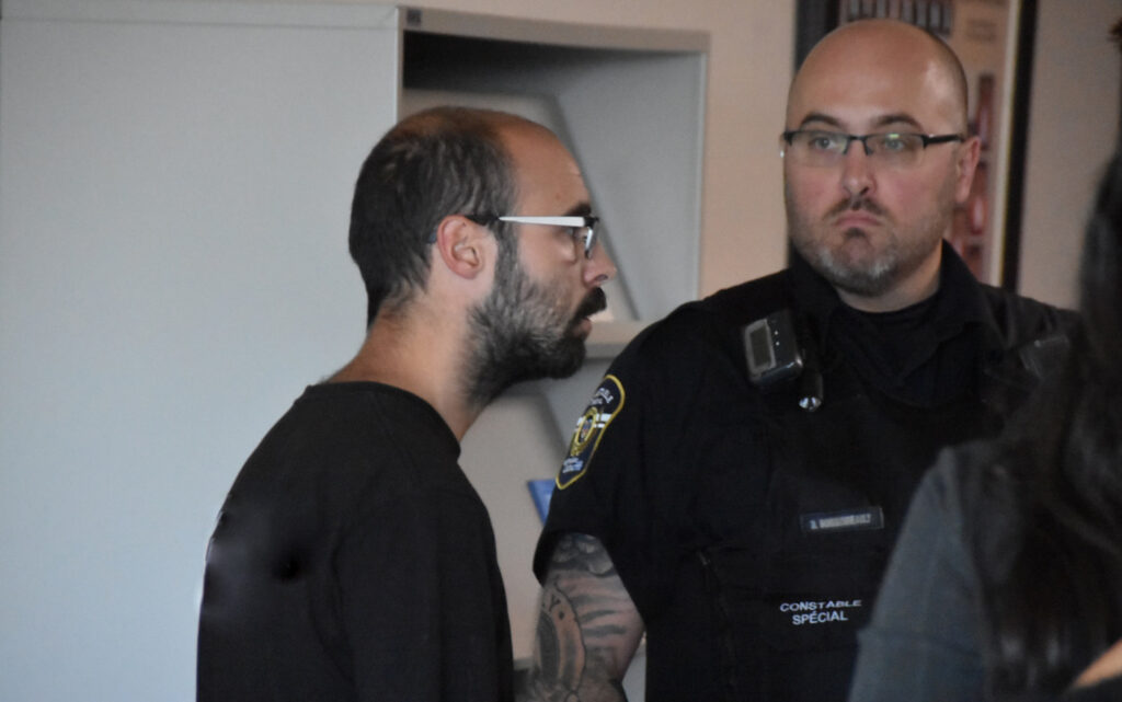 Accident provoqué sur la route 143 Lemire ouest Samuel Levasseur-Quinn plaide coupable au palais de justice de Drummondville @ Crédit photo Eric Beaupré Vingt55 Tous droits réservés (1)