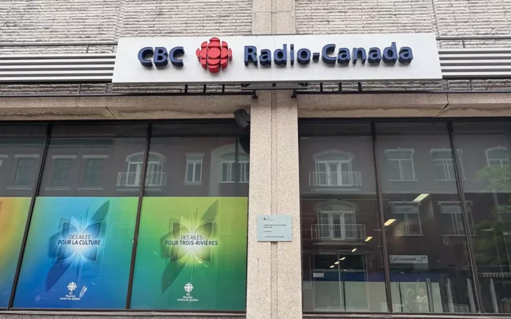 Bureau-radio-Canada-Trois Rivieres photo-Eric-Beaupre-Vingt55-1536x1152