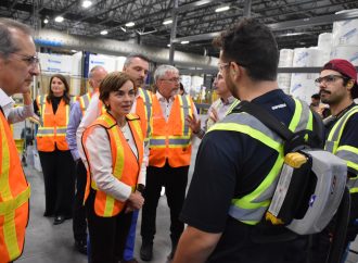Christine Fréchette visite SOPREMA à Drummondville : les enjeux manufacturiers au cœur des échanges