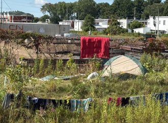 Médicaments à ciel ouvert, personnes intoxiquées : policiers, paramédics et pompiers fortement sollicités au centre-ville de Drummondville