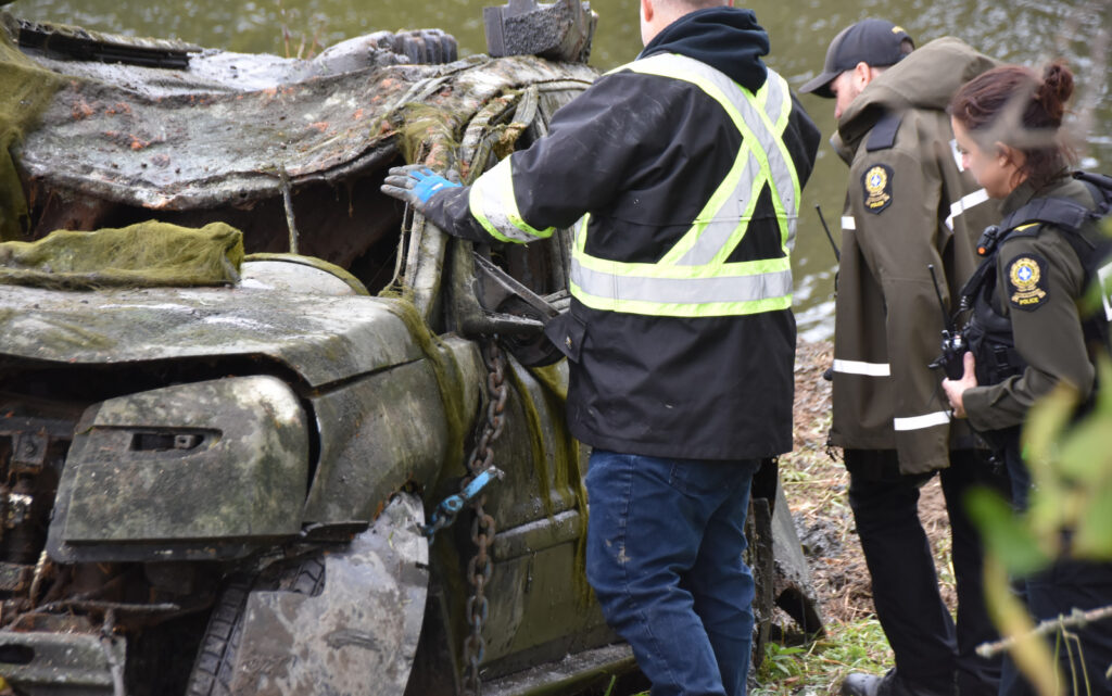 Remorque voiture Photo Eric Beaupré Vingt55 Tous droits réservés-012