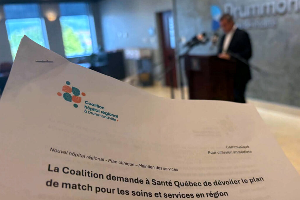 Robert Pelletier président de la coalition pour le nouvel hôpital régional à Drummondville @ Crédit photo Eric Beaupré Vingt55 Tous droits réservés (7)