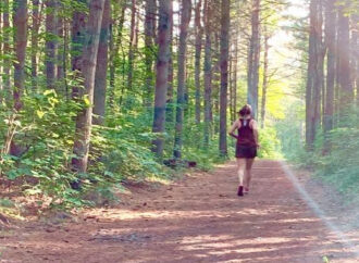 Courir au rythme des couleurs : le moment idéal pour découvrir les plaisirs de la course à pied! La chronique de Sara Marquis pour partir du bon pied.