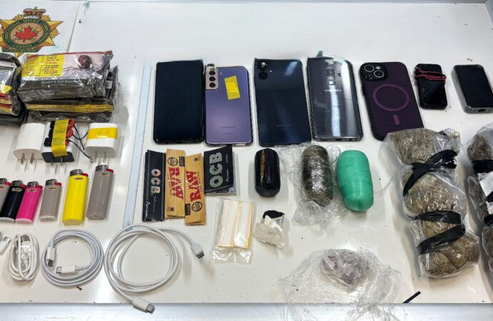 Drogues, arme tranchante et cellulaires : nouvelle saisie de 103 250 $ à l’Établissement de Drummond dans un contexte de sous-effectif dénoncé par les agents correctionnels