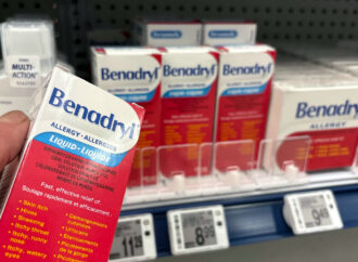 Intoxication mortelle au Benadryl : le coroner Garneau presse les autorités d’agir