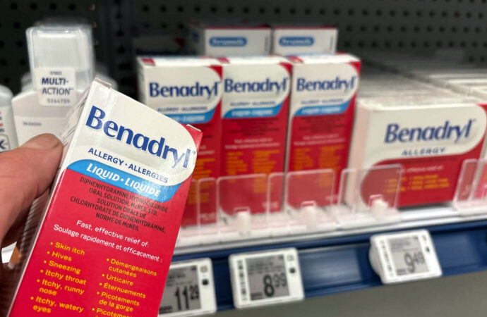 Intoxication mortelle au Benadryl : le coroner Garneau presse les autorités d’agir