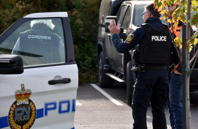 Un homme retrouvé sans vie : la piste criminelle écartée le coroner devra établir les circonstances