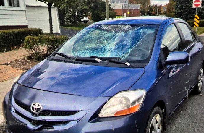 Une violente collision entre une trottinette électrique et une voiture fait un blessé à Drummondville