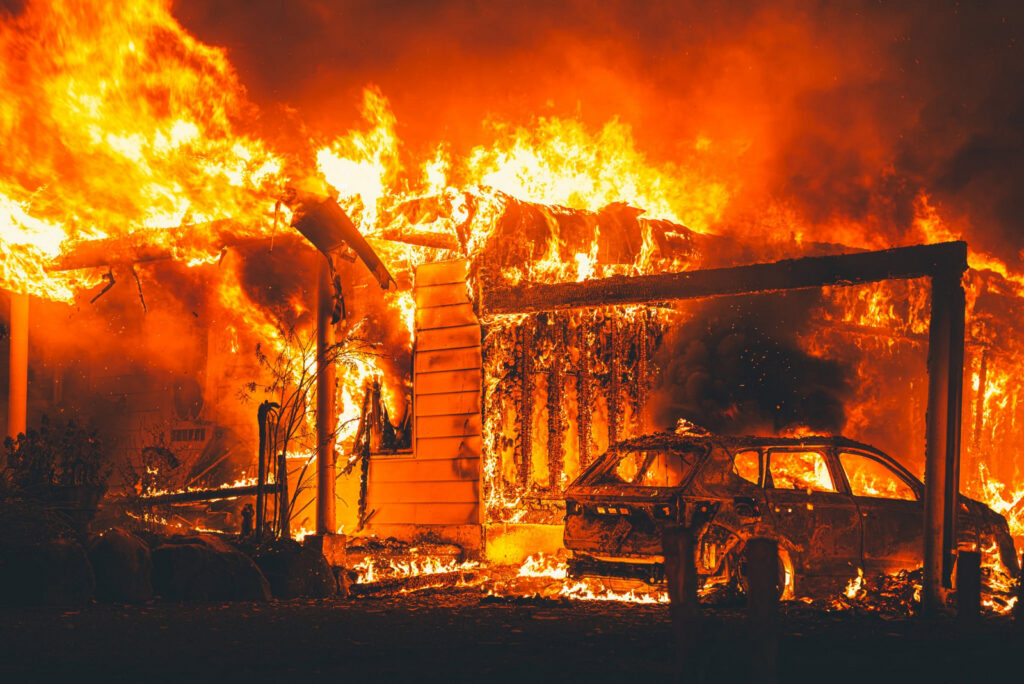 Un incendie majeur détruit complètement une résidence à Saint-Théodore-d’Acton