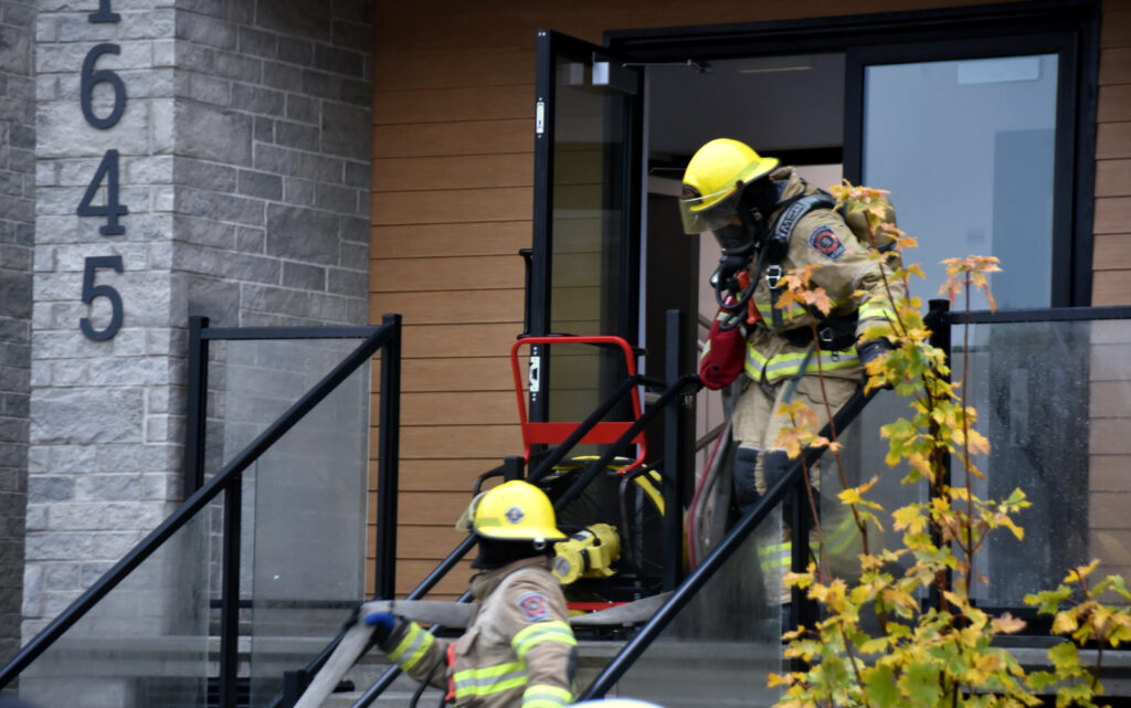 incendie boul Lemire Crédit photo Eric Beaupré Vingt55 tous drtois reservés (4)